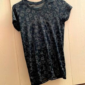 Lululemon swiftly tech T shirt